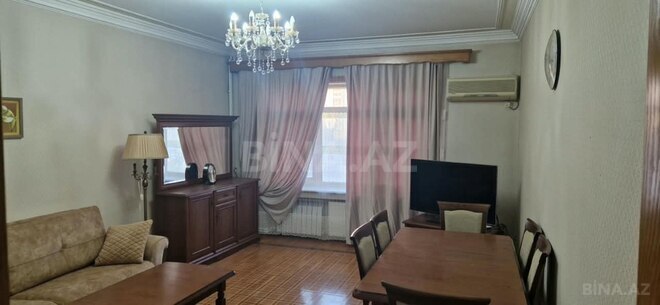 İcarəyə verilir 2 otaqlı köhnə tikili 65 m², Azadlıq Prospekti m., photo 4 from 17
