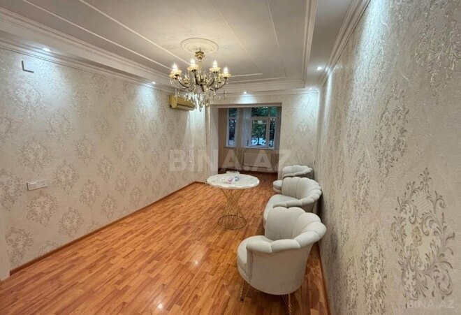 Продаётся 2-комн. вторичка 60 м², м. Иншаатчылар, photo 1 from 14