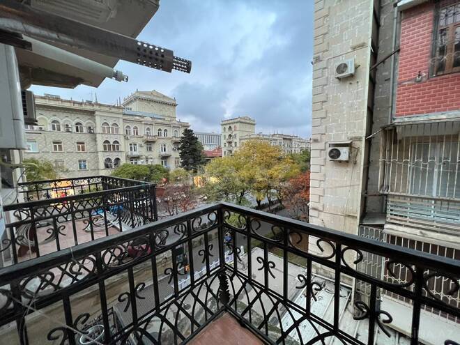 Продаётся 1-комн. вторичка 42 м², м. Элмляр Академиясы, photo 9 from 10