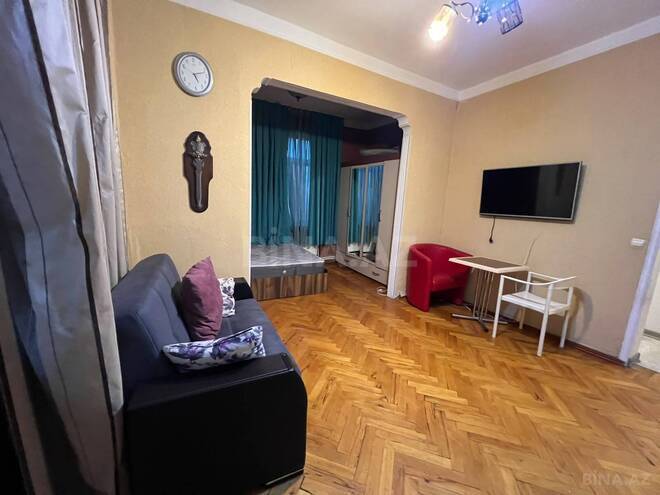 Продаётся 1-комн. вторичка 42 м², м. Элмляр Академиясы, photo 4 from 10
