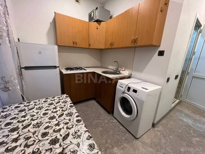 Продаётся 1-комн. вторичка 42 м², м. Элмляр Академиясы, photo 6 from 10