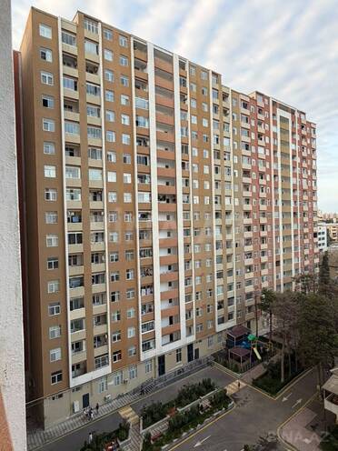 Satılır 2 otaqlı yeni tikili 70 m², Qara Qarayev m., photo 1 from 18