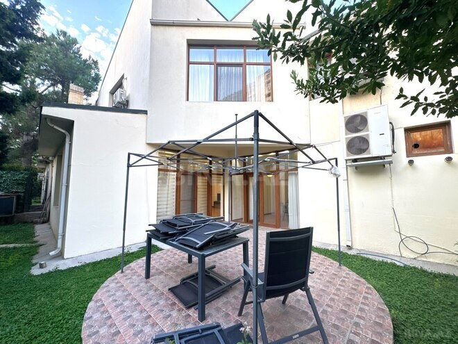 Сдаётся 5-комн. дом/дача 350 м², м. Иншаатчылар, photo 1 from 30