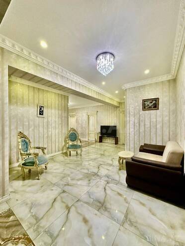 Продается 4-комн. новостройка 210 м², Насиминский  р., photo 1 from 19