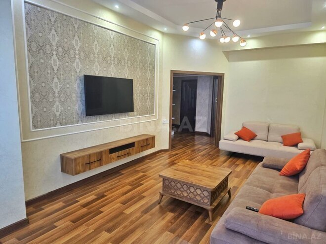 Продаётся 3-комн. новостройка 85 м², м. Нефтчиляр, photo 3 from 12