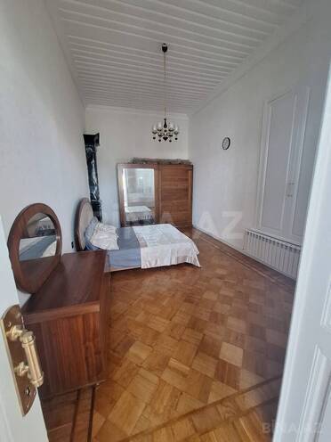 Satılır 2 otaqlı köhnə tikili 72 m², 28 May m., photo 6 from 13