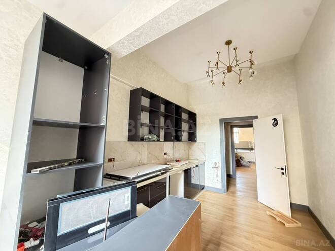 Продаётся 3-комн. вторичка 108 м², м. Низами, photo 12 from 25