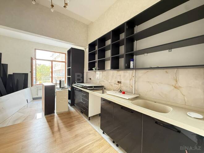 Продаётся 3-комн. вторичка 108 м², м. Низами, photo 11 from 25