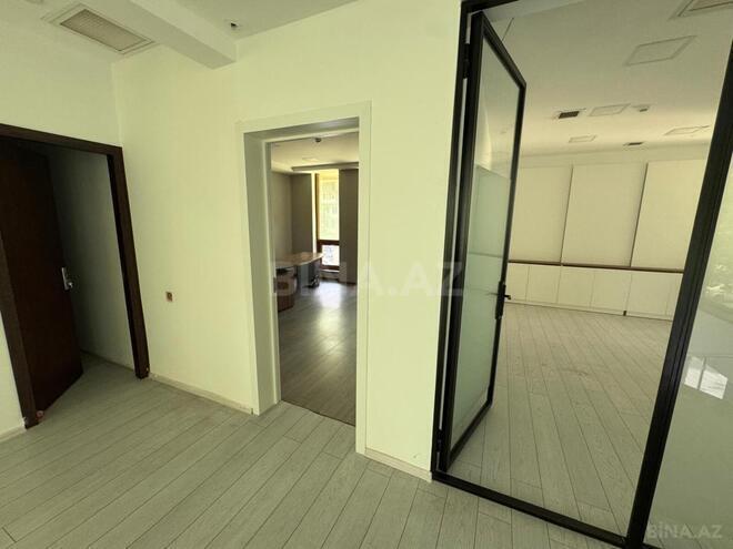 Сдаётся 20-комн. офис 1 400 м², м. Элмляр Академиясы, photo 4 from 25