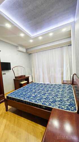 Сдается 3-комн. новостройка 170 м², м. Низами, photo 24 from 32