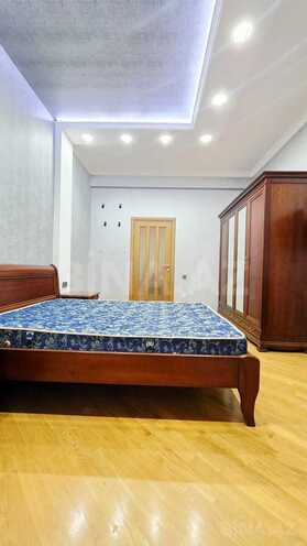 Сдается 3-комн. новостройка 170 м², м. Низами, photo 23 from 32