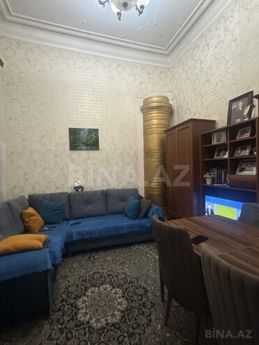 Продаётся 3-комн. вторичка 50 м², м. Низами, photo 6 from 11