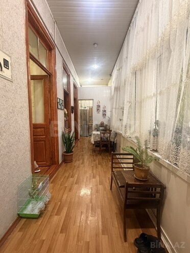 Продаётся 3-комн. вторичка 50 м², м. Низами, photo 1 from 11