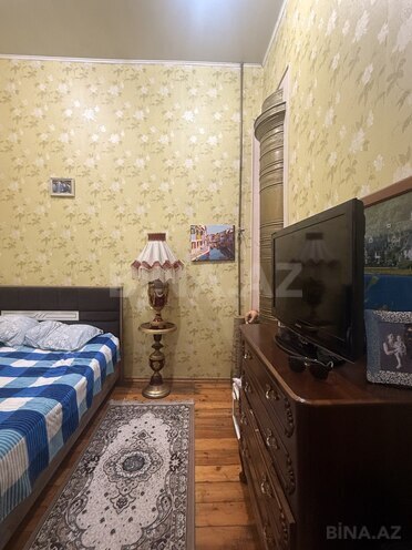 Продаётся 3-комн. вторичка 50 м², м. Низами, photo 5 from 11