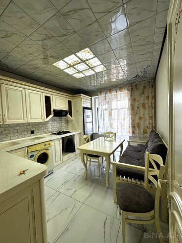 Сдаётся 2-комн. вторичка 65 м², м. Нефтчиляр, photo 9 from 18