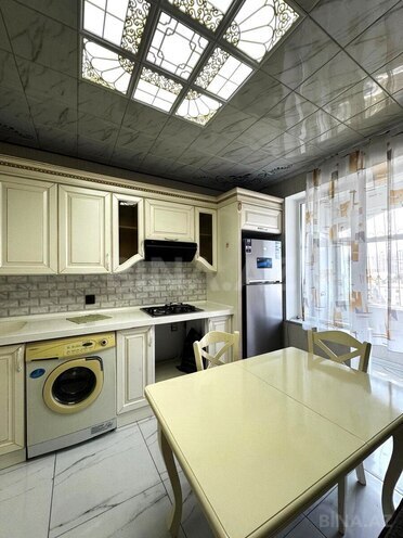 Сдаётся 2-комн. вторичка 65 м², м. Нефтчиляр, photo 7 from 18