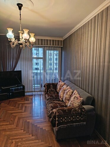 Satılır 3 otaqlı köhnə tikili 100 m², Elmlər Akademiyası m., photo 1 from 25