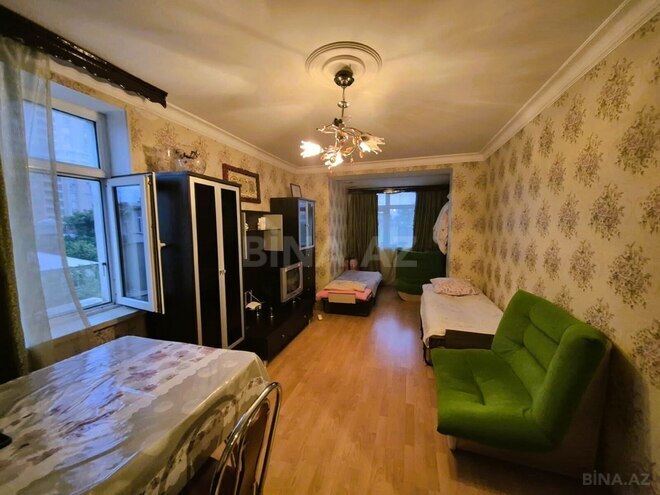Satılır 1 otaqlı köhnə tikili 30 m², Elmlər Akademiyası m., photo 1 from 12