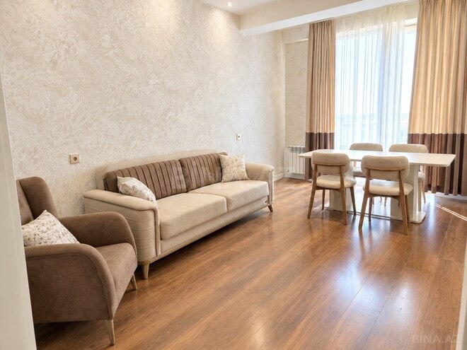 Сдаётся 2-комн. новостройка 85 м², м. 8 ноября, photo 1 from 6