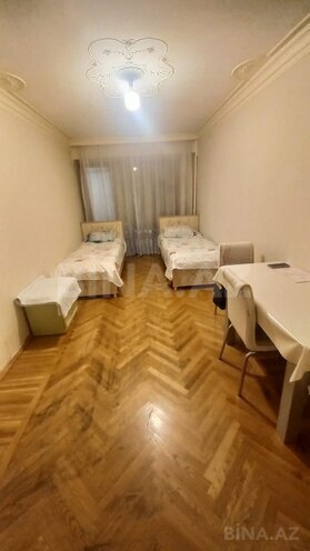 Продаётся 3-комн. вторичка 82 м², м. Иншаатчылар, photo 6 from 14
