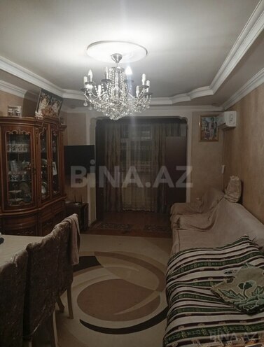 Satılır 2 otaqlı köhnə tikili 60 m², Xalqlar Dostluğu m., photo 1 from 7