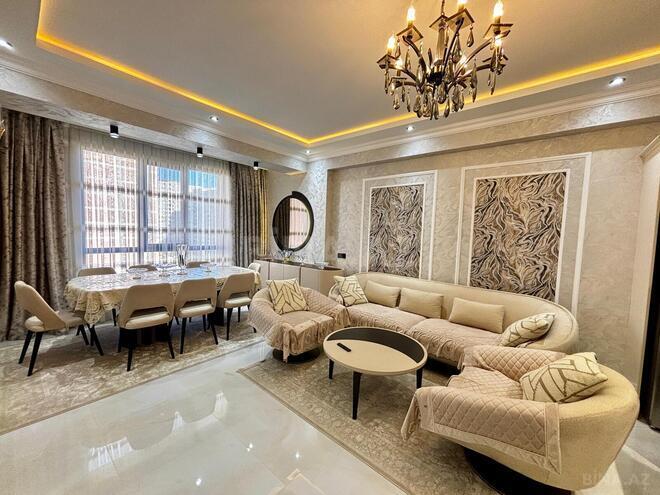 Продаётся 4-комн. новостройка 165.7 м², Насиминский  р., photo 1 from 32