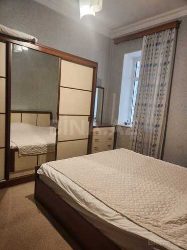 Сдаётся 2-комн. вторичка 65 м², м. Нариман Нариманов, photo 1 from 8