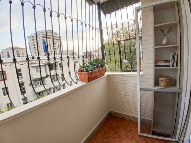 Satılır 5 otaqlı köhnə tikili 76 m², Nəsimi r., photo 13 from 24