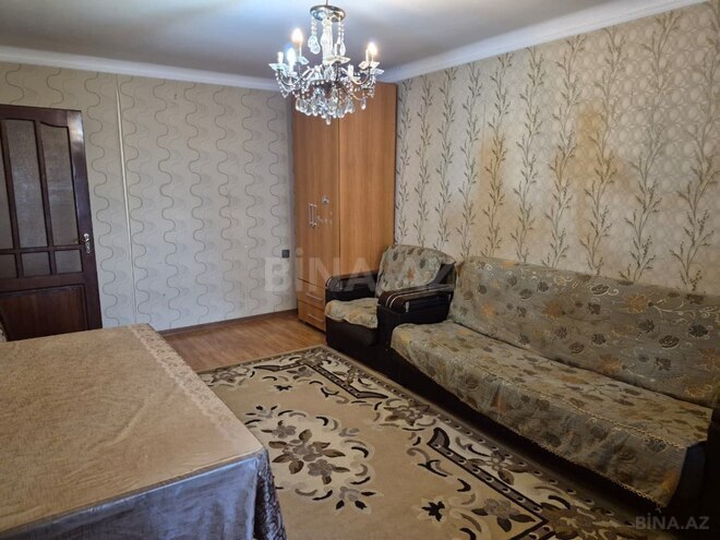 Продаётся 2-комн. вторичка 32 м², м. Иншаатчылар, photo 1 from 13