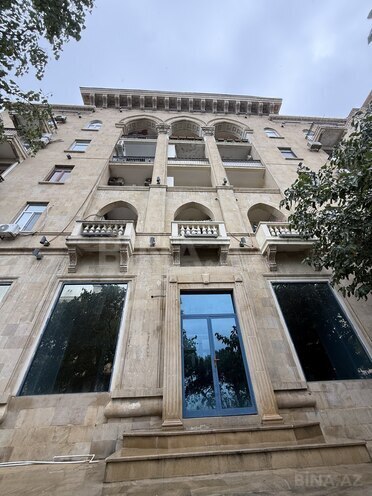 Satılır 2 otaqlı köhnə tikili 55 m², Bayıl q., photo 1 from 15