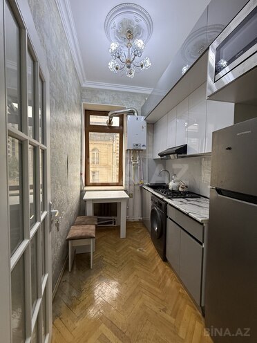 Satılır 2 otaqlı köhnə tikili 55 m², Bayıl q., photo 3 from 15
