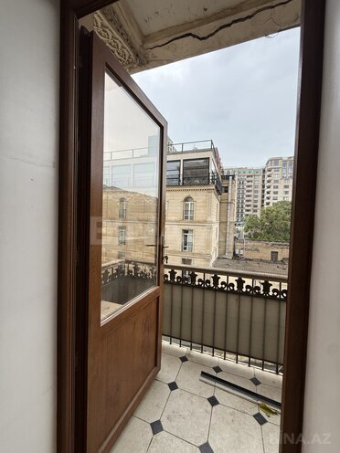 Satılır 2 otaqlı köhnə tikili 55 m², Bayıl q., photo 12 from 15