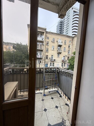 Satılır 2 otaqlı köhnə tikili 55 m², Bayıl q., photo 8 from 15