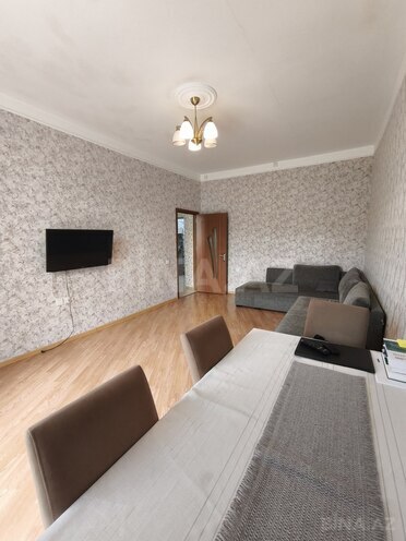 Продается 3-комн. вторичка 80 м², Ясамальский р., photo 5 from 15