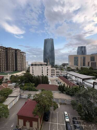 İcarəyə verilir 2 otaqlı köhnə tikili 90 m², 28 May m., photo 16 from 21