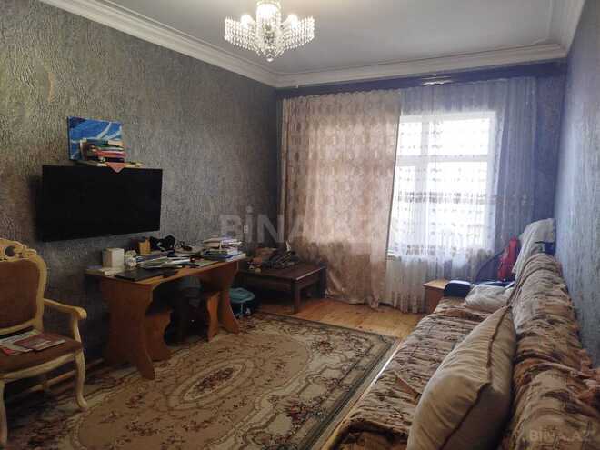 Продаётся 2-комн. вторичка 65 м², Хатаинский р., photo 1 from 17