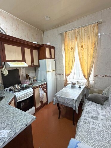 Продаётся 3-комн. вторичка 47 м², м. Нариман Нариманов, photo 4 from 10
