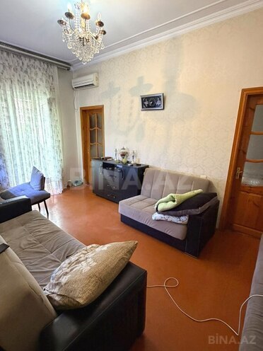 Продаётся 3-комн. вторичка 47 м², м. Нариман Нариманов, photo 1 from 10