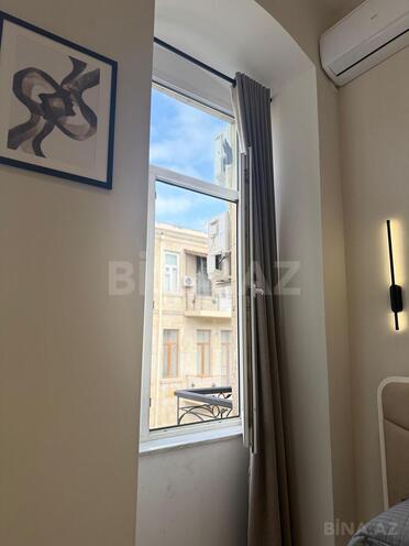 Satılır 3 otaqlı köhnə tikili 75 m², Sahil m., photo 12 from 31
