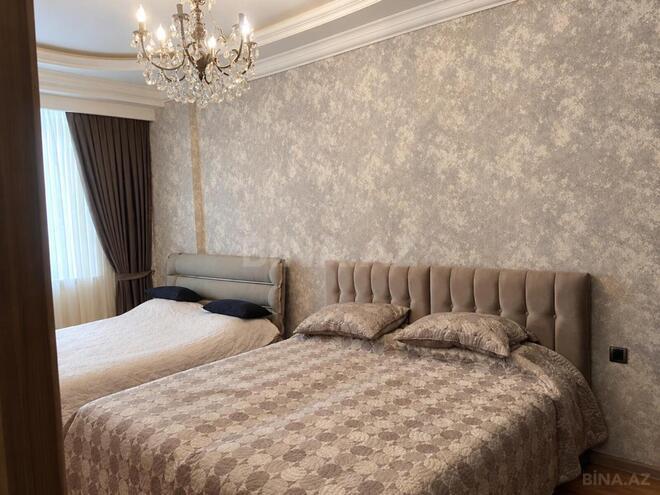 Продаётся 2-комн. вторичка 65 м², м. Ази Асланов, photo 6 from 10