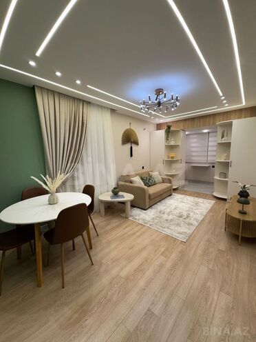 Продаётся 2-комн. вторичка 45 м², м. Элмляр Академиясы, photo 1 from 13