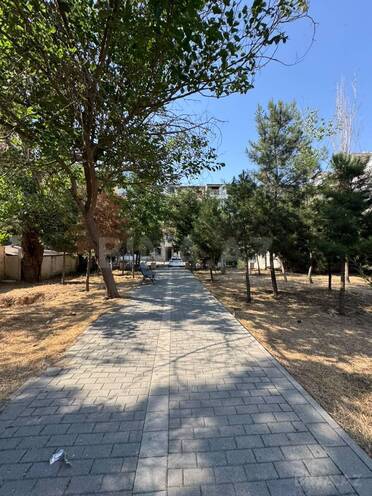 Satılır 2 otaqlı köhnə tikili 62 m², İnşaatçılar m., photo 26 from 28