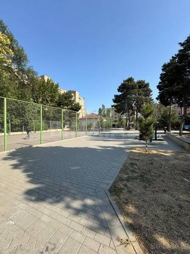 Satılır 2 otaqlı köhnə tikili 62 m², İnşaatçılar m., photo 25 from 28