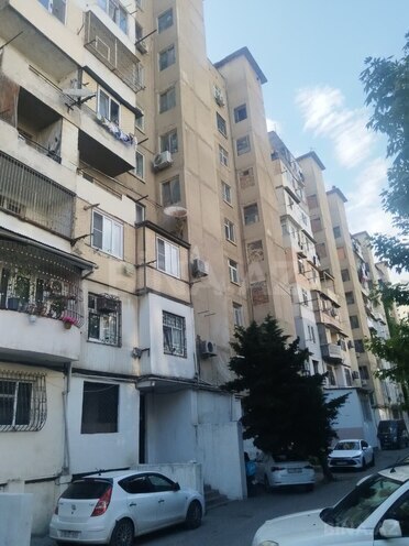 Satılır 2 otaqlı köhnə tikili 45 m², İnşaatçılar m., photo 1 from 6