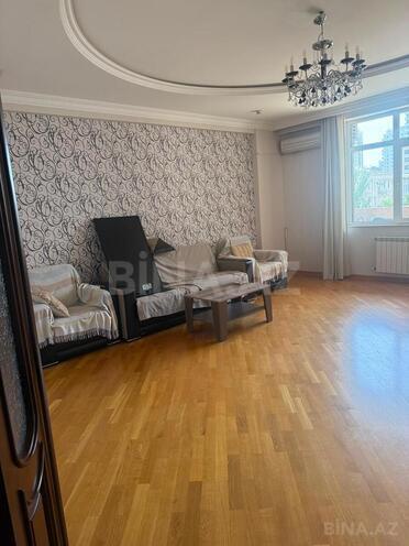 Сдаётся 2-комн. новостройка 120 м², м. 28 мая, photo 1 from 8