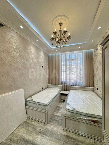 Продаётся 3-комн. вторичка 95 м², м. Элмляр Академиясы, photo 6 from 24