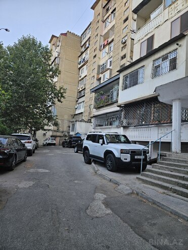 Продаётся 2-комн. вторичка 60 м², м. Иншаатчылар, photo 1 from 25