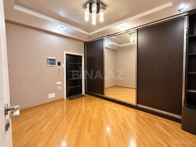 Продаётся 3-комн. новостройка 130 м², м. Кара Караев, photo 7 from 9