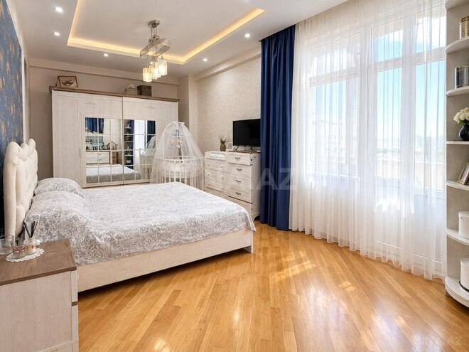 Продаётся 3-комн. новостройка 130 м², м. Кара Караев, photo 4 from 9
