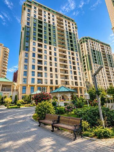 Продаётся 3-комн. новостройка 135 м², м. Нариман Нариманов, photo 1 from 17